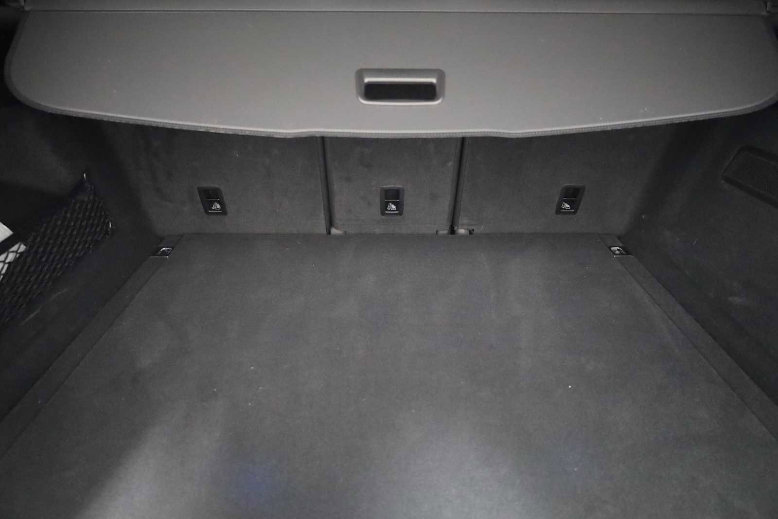 Certified 2025 Porsche Cayenne S image 40