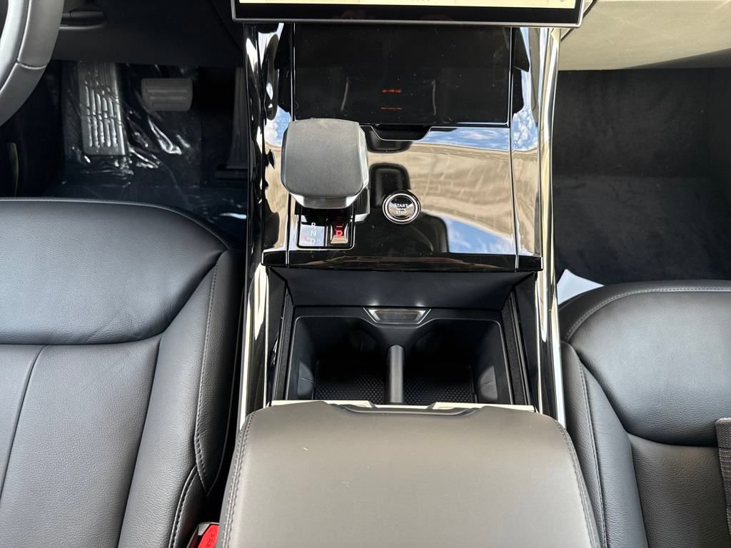 New 2025 Land Rover Range Rover Sport image 24