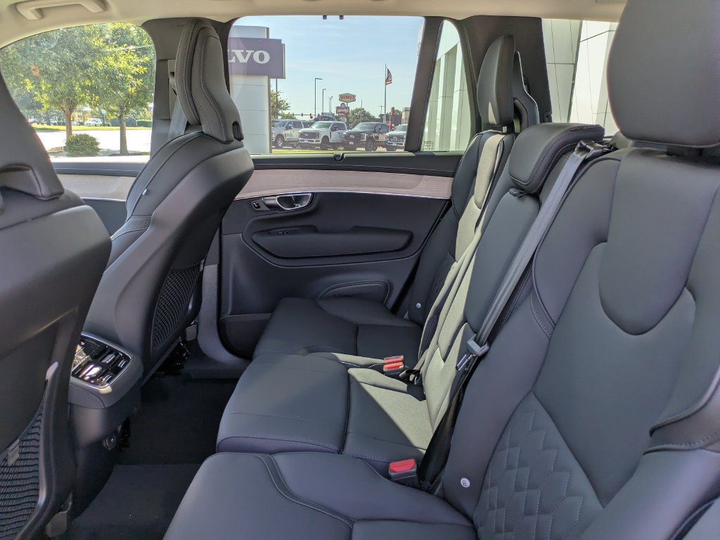 New 2027 Volvo XC90 B6 Plus AWD/4WD image 13