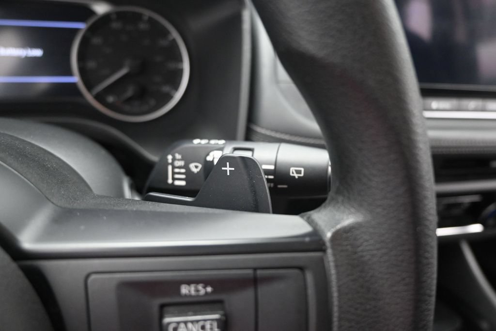 Used 2024 Nissan Rogue S FWD image 24