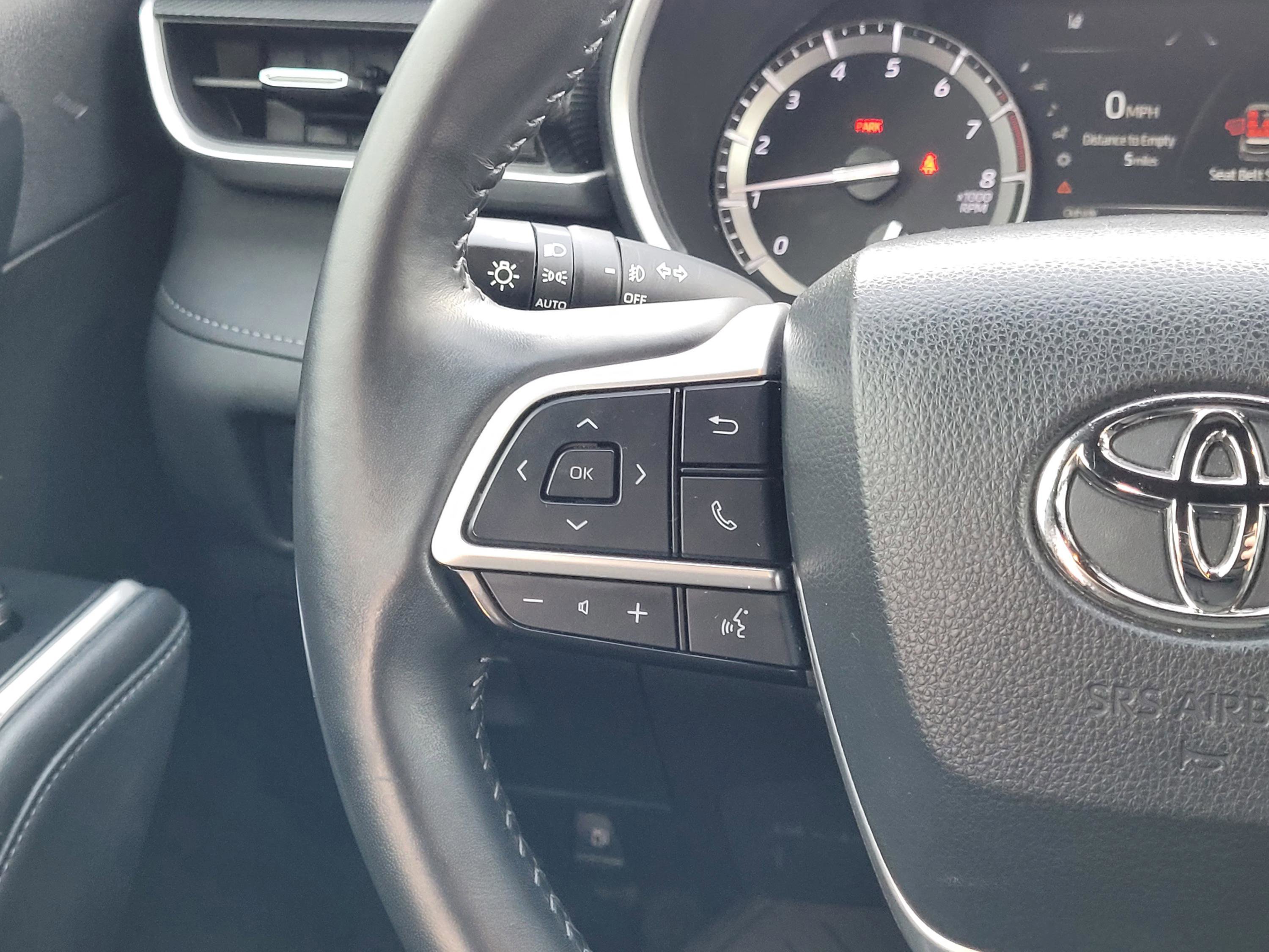 Used 2022 Toyota Highlander XSE image 14