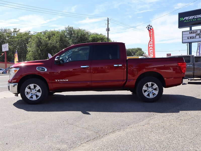 Used 2017 Nissan Titan SV AWD/4WD image 21