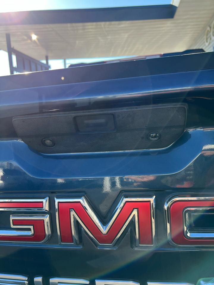 Used 2020 GMC Sierra 1500 Elevation w/ Elevation Value Package image 9