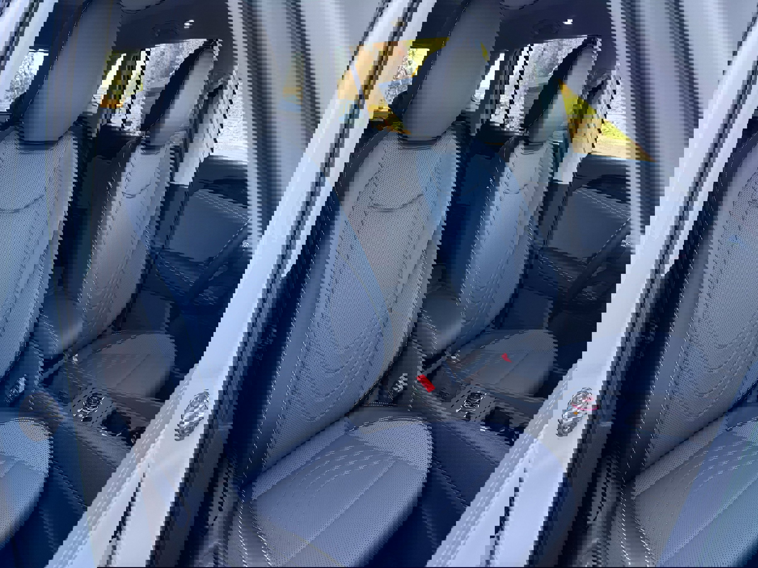 New 2025 Volkswagen Tiguan SE image 34