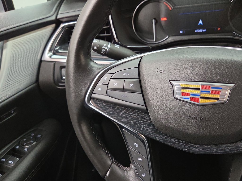 Used 2022 Cadillac XT5 Premium Luxury w/ LPO, Floor Liner Package AWD/4WD image 21