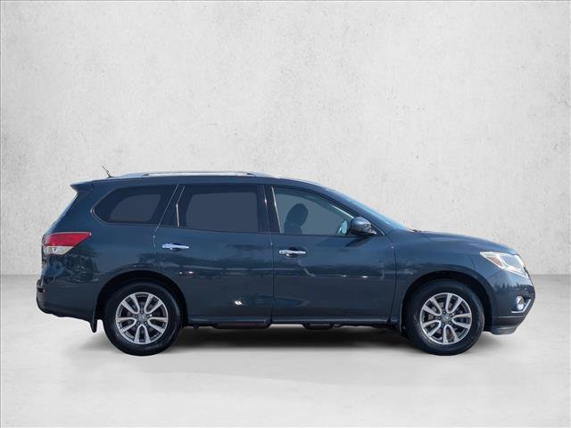 Used 2015 Nissan Pathfinder SV w/ Cargo Package FWD image 4