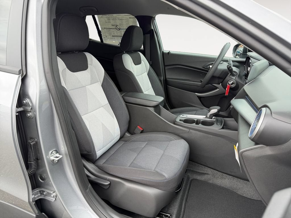 New 2026 Chevrolet Trax LS w/ Driver Confidence Package FWD image 24