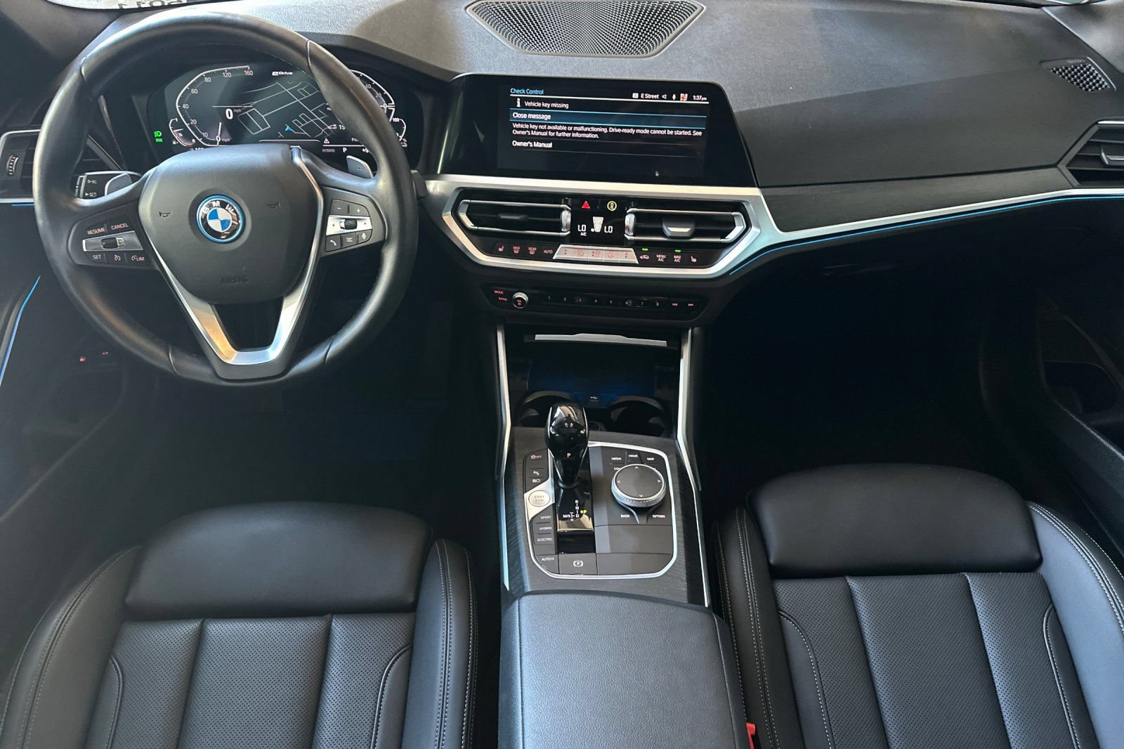 Used 2022 BMW 330e w/ Convenience Package RWD image 13