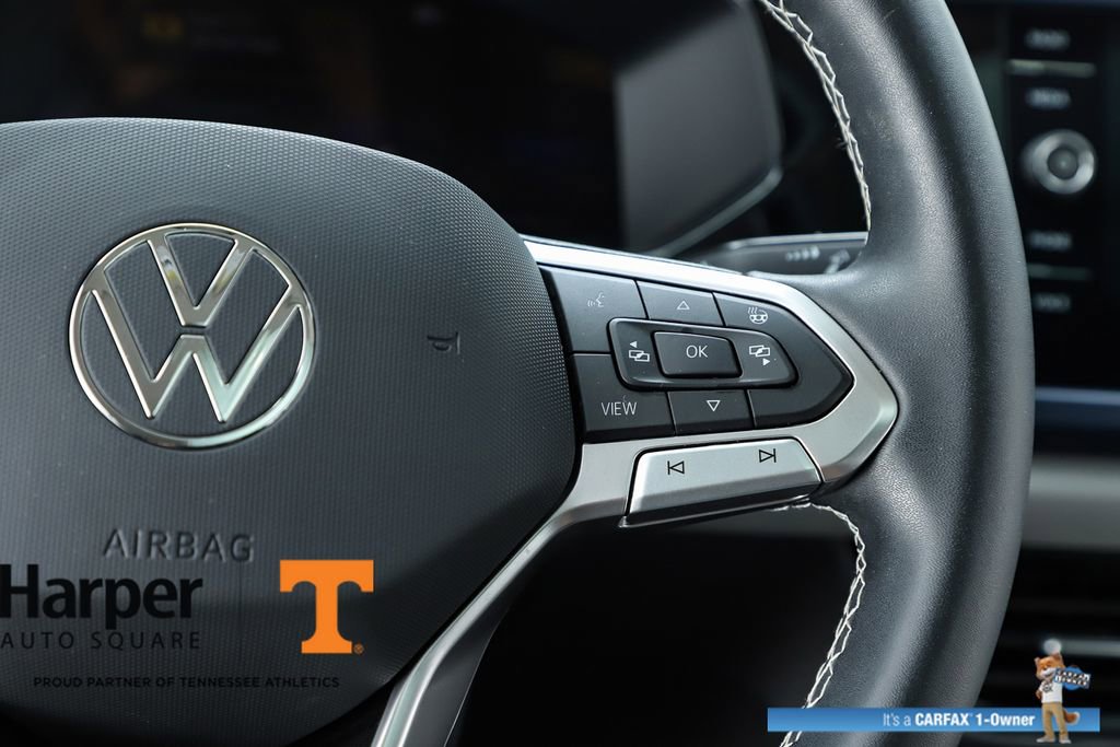 Used 2023 Volkswagen Taos SE w/ Panoramic Sunroof Package FWD image 22