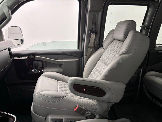 New 2026 GMC Savana 2500 image 40