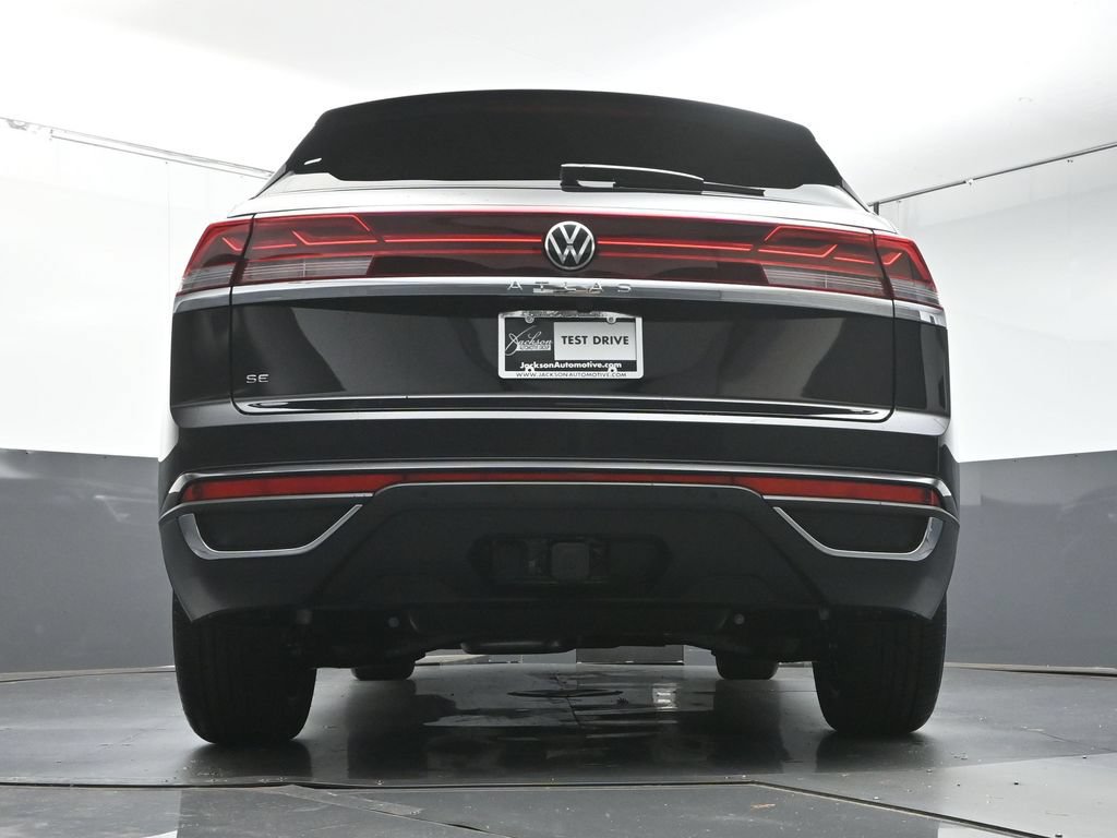New 2026 Volkswagen Atlas Cross Sport SE FWD image 39