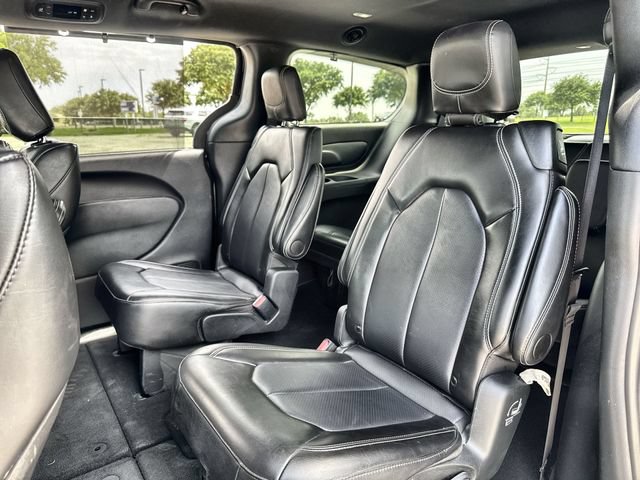 Used 2025 Chrysler Pacifica Select FWD image 21