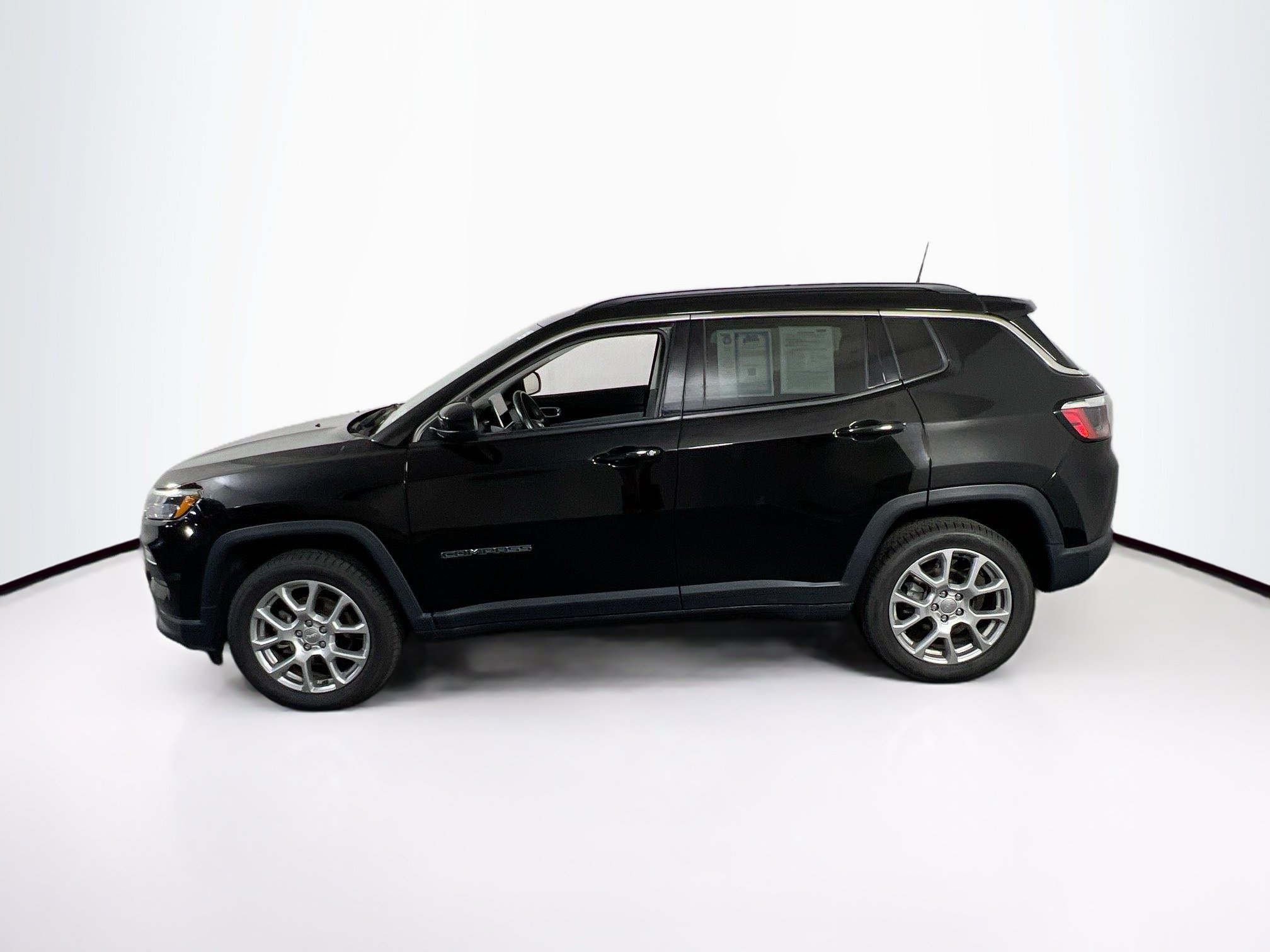 Used 2022 Jeep Compass Latitude AWD/4WD image 8
