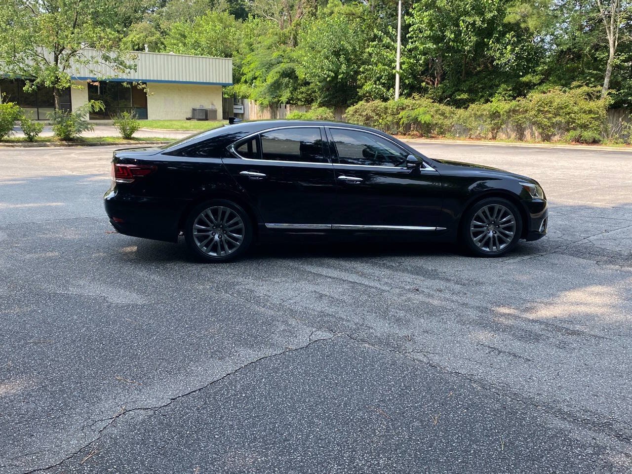 Used 2015 Lexus LS 460 w/ Comfort Package RWD image 5