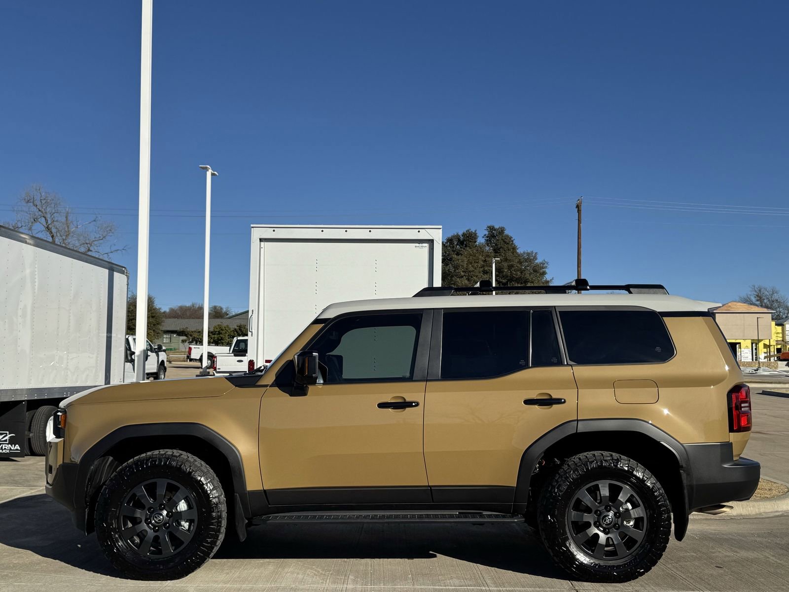 Used 2025 Toyota Land Cruiser image 9