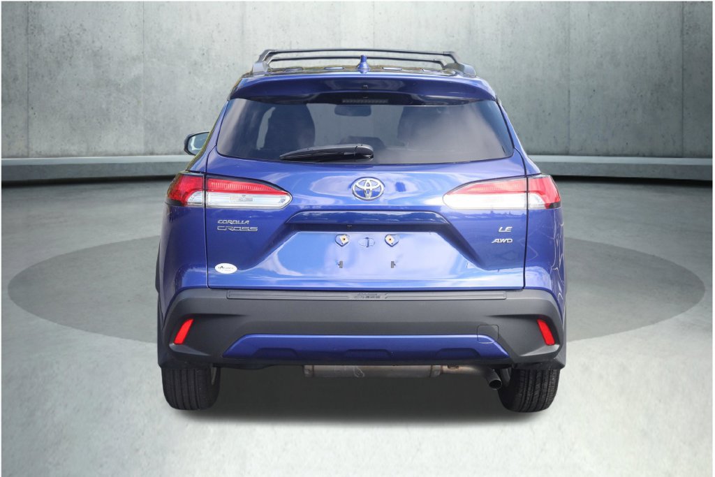 Used 2024 Toyota Corolla Cross LE AWD/4WD image 13