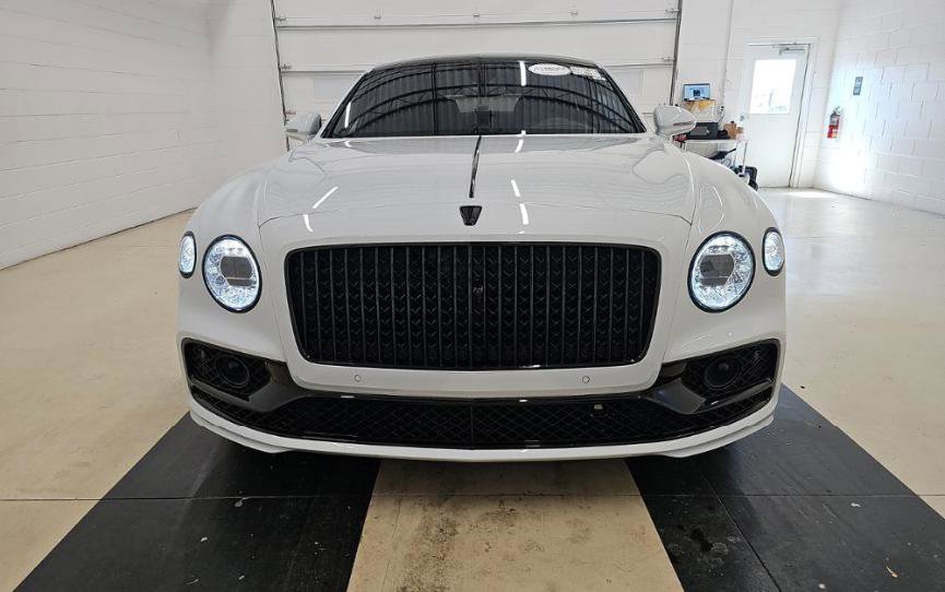 Used 2023 Bentley Flying Spur W12 image 4