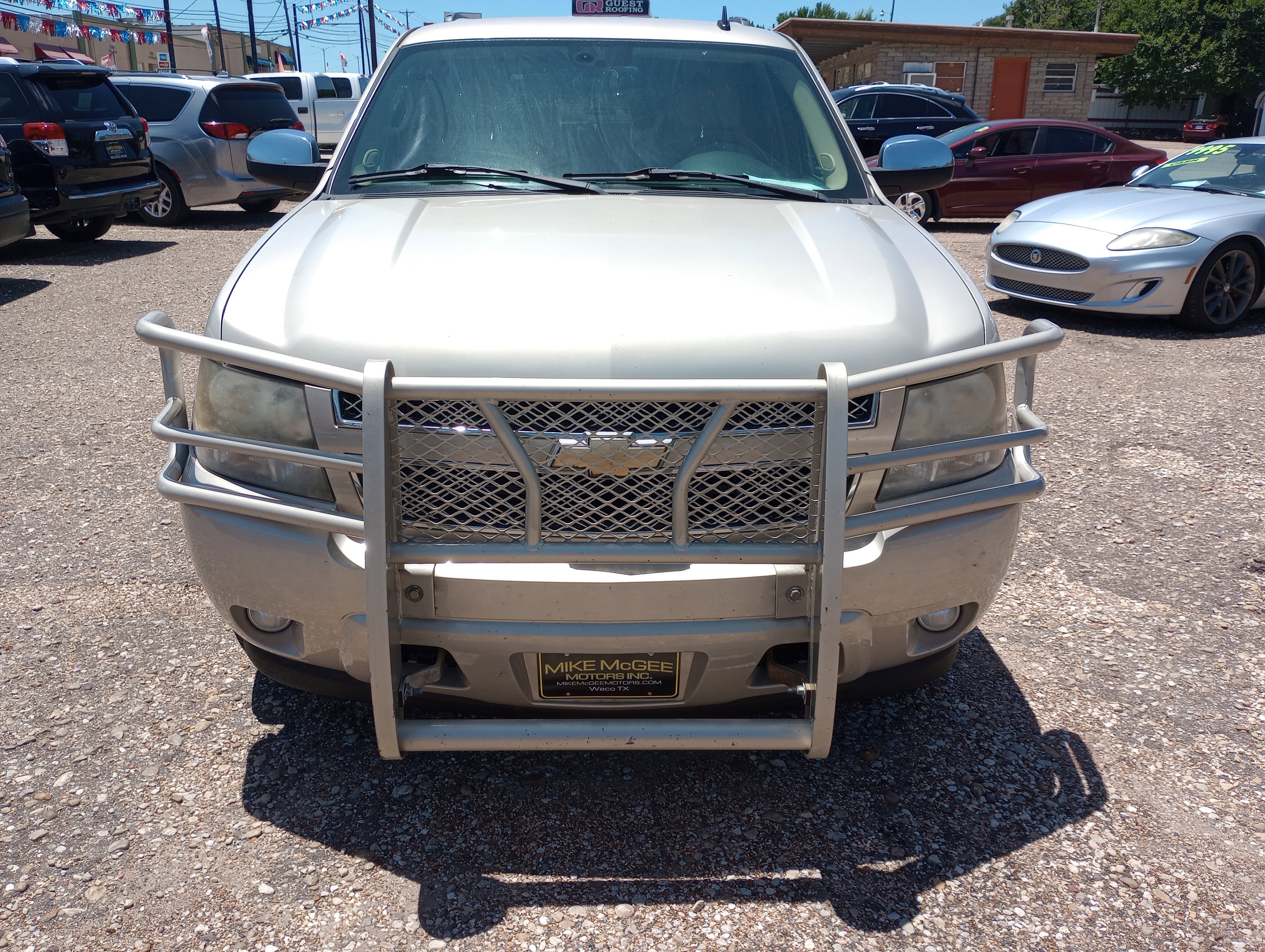 Used 2008 Chevrolet Tahoe LTZ w/ LTZ Preferred Equipment Group RWD image 2