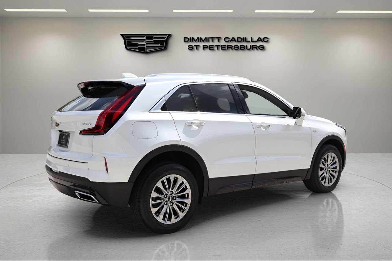 Certified 2025 Cadillac XT4 Premium Luxury w/ Technology Package FWD image 5