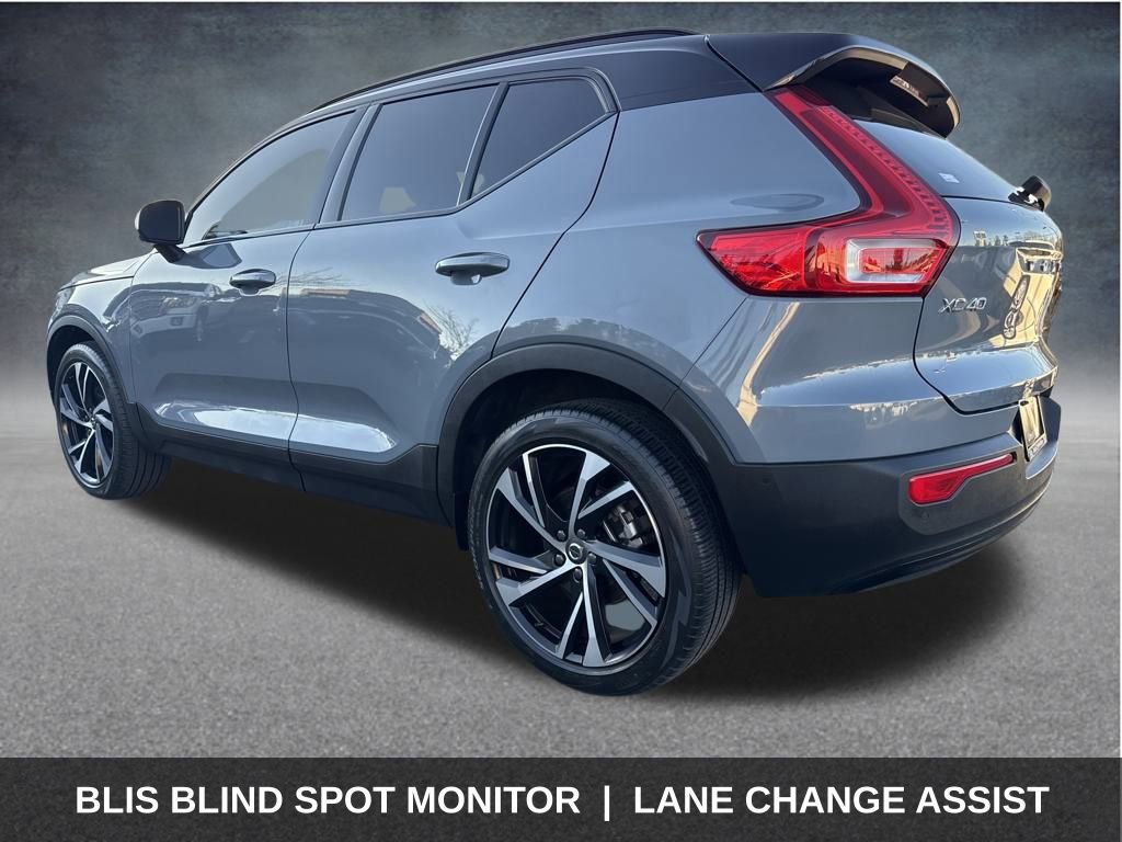 Used 2021 Volvo XC40 T5 R-Design w/ Advanced Package image 6