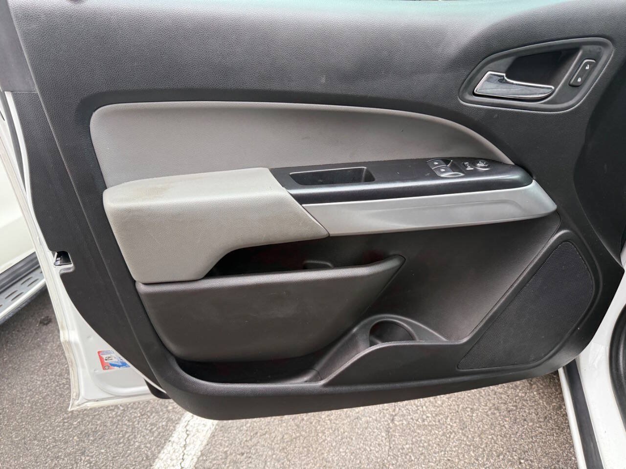 Used 2020 Chevrolet Colorado LT w/ Safety Package RWD image 25