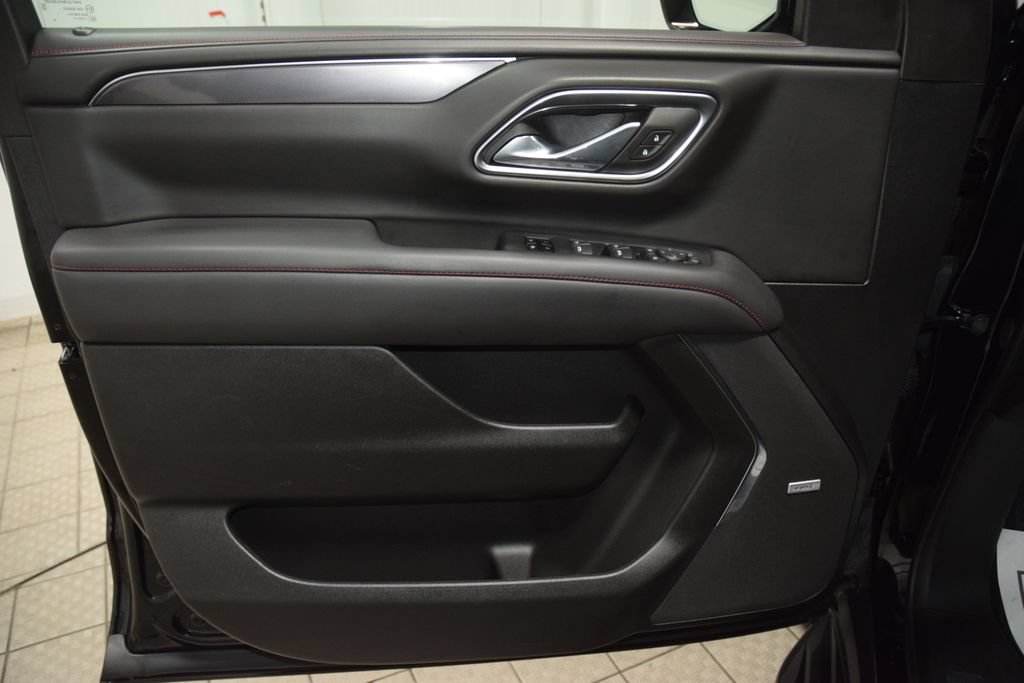 Used 2024 Chevrolet Suburban RST w/ Luxury Package AWD/4WD image 48