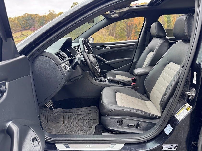 Used 2018 Volkswagen Passat 3.6 image 8