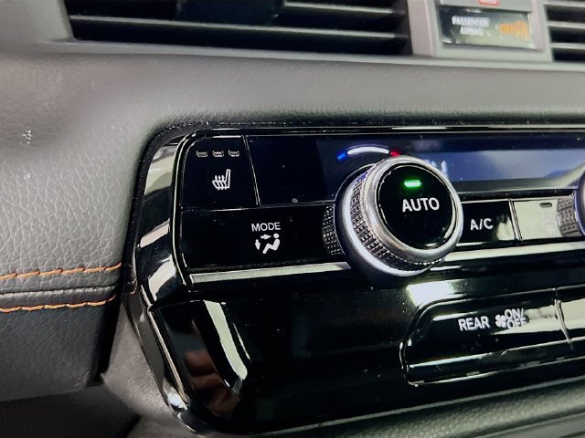 Used 2025 Honda Pilot TrailSport image 17