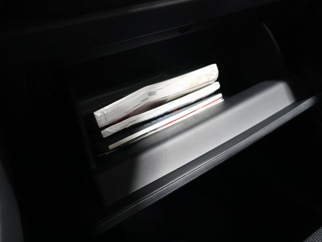 Used 2025 Toyota RAV4 LE image 31