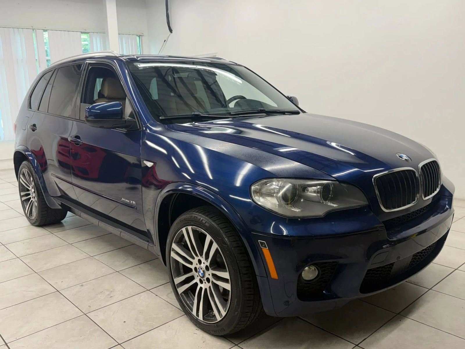 Used 2012 BMW X5 xDrive35i AWD/4WD image 1