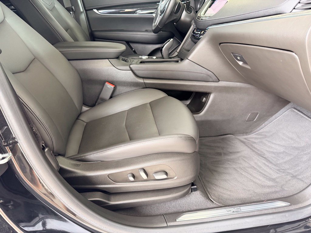 Used 2023 Cadillac XT5 Premium Luxury FWD image 41