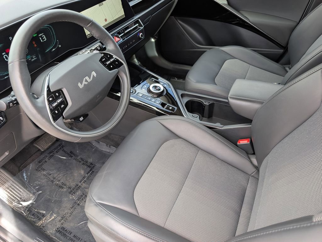 Certified 2023 Kia Niro EX w/ EX Cold Weather Package image 15