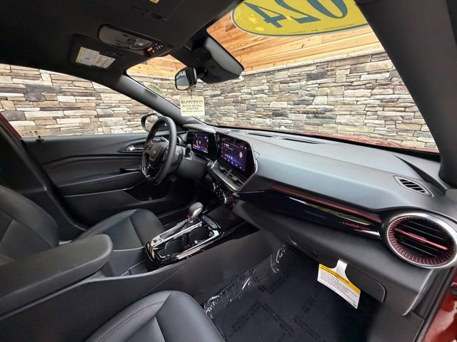 Used 2024 Chevrolet Trax RS w/ Driver Confidence Package image 13