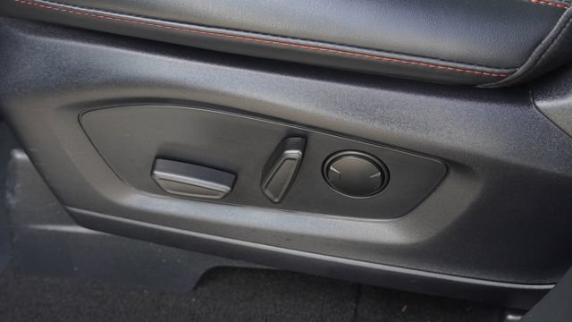 Used 2025 Ford Explorer ST-Line w/ ST-Line Street Pack AWD/4WD image 20