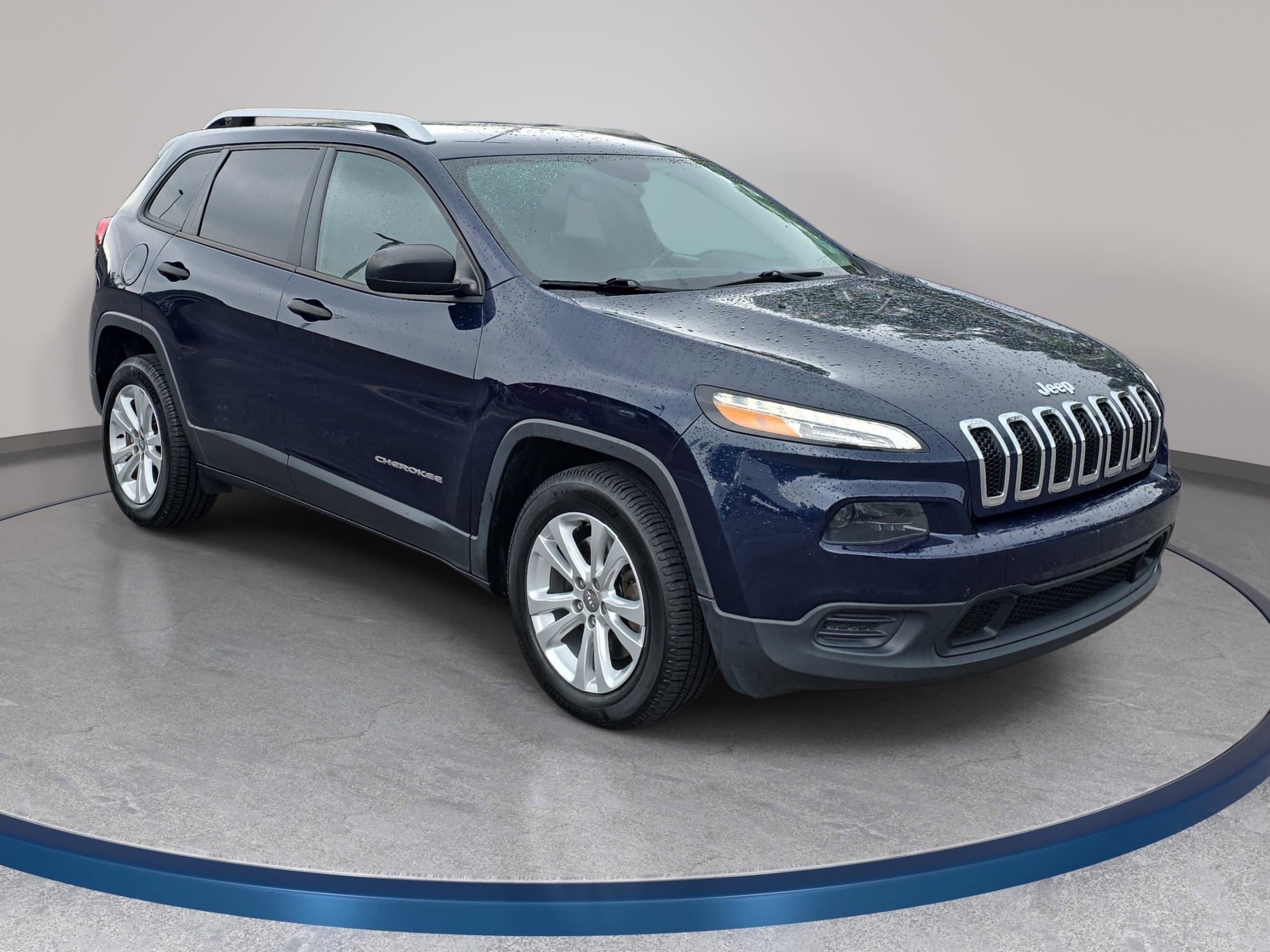 Used 2015 Jeep Cherokee Sport FWD image 3