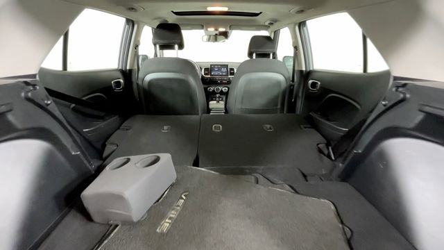 Used 2023 Hyundai Venue SEL FWD image 16