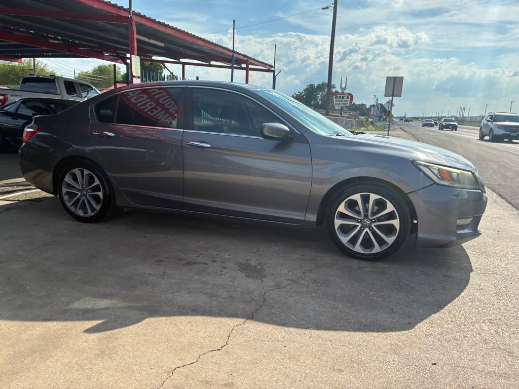 Used 2013 Honda Accord Sport image 11