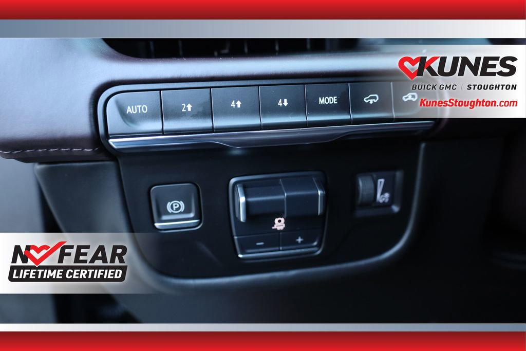 Used 2024 Cadillac Escalade ESV Sport Platinum w/ LPO, ONYX Package image 38