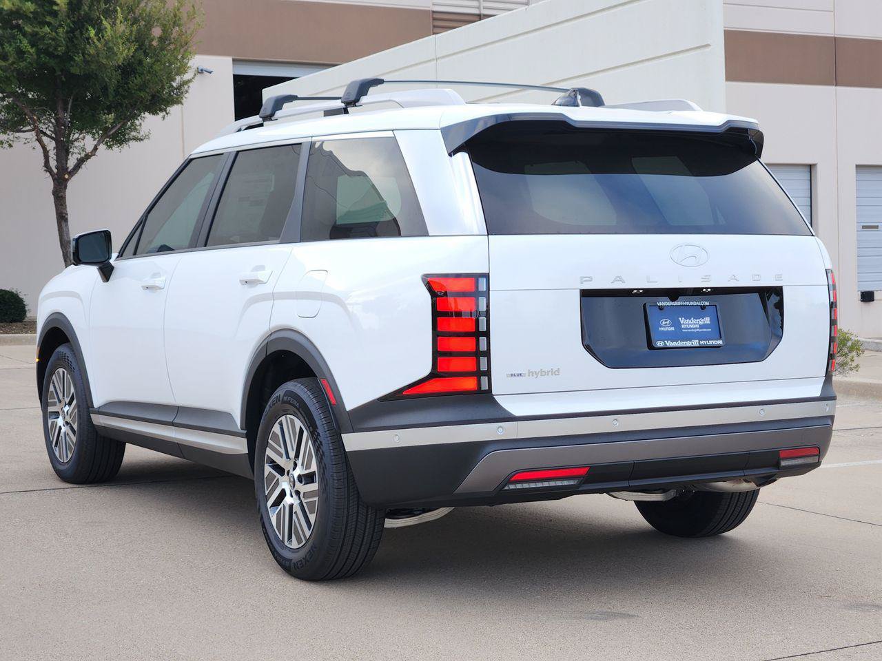 New 2026 Hyundai Palisade SEL Premium FWD image 3