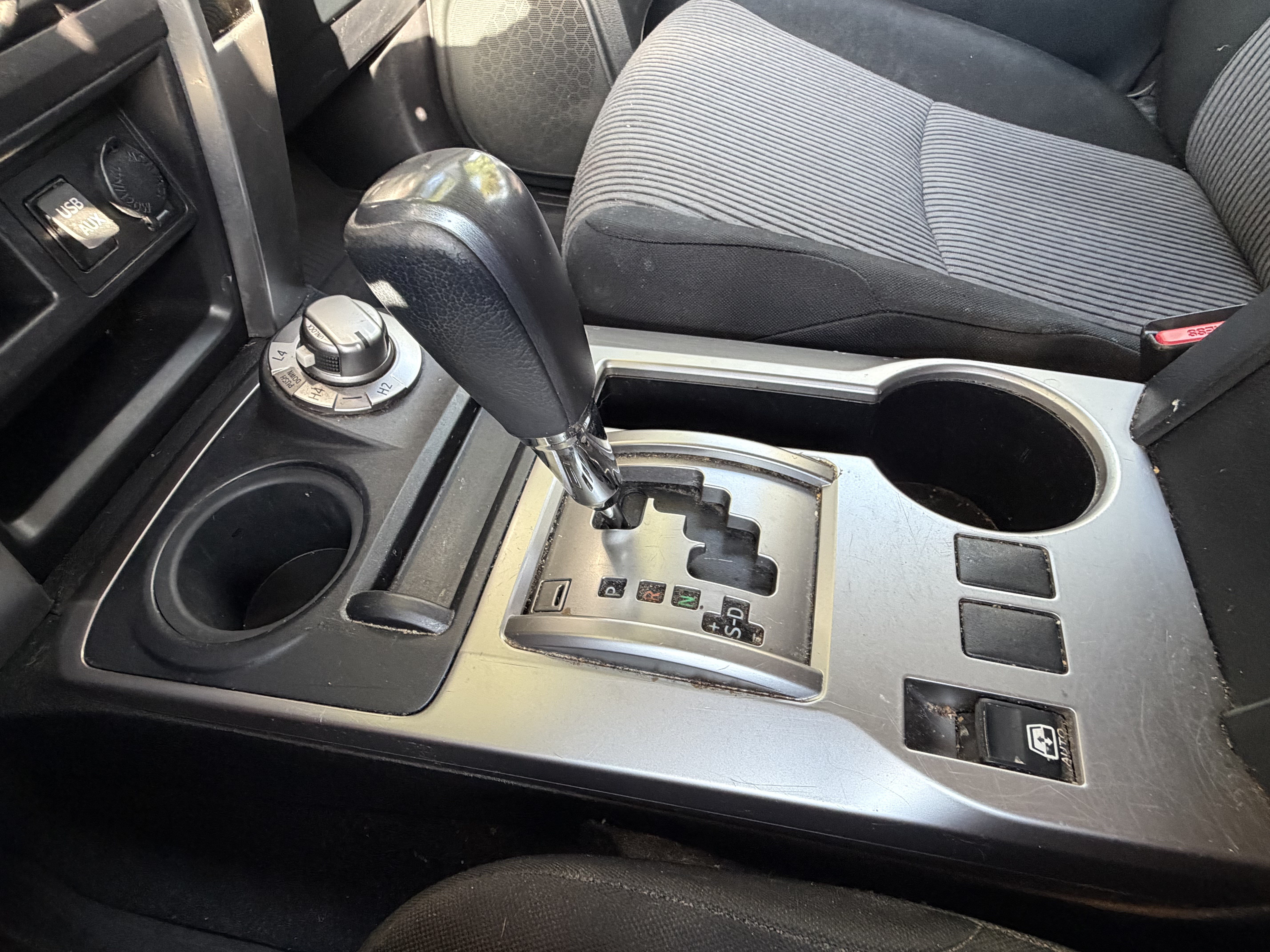 Used 2016 Toyota 4Runner SR5 AWD/4WD image 28