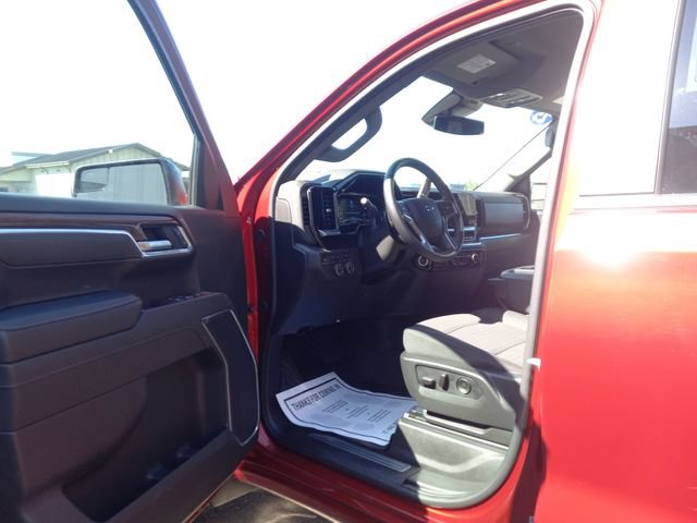 Certified 2025 Chevrolet Silverado 1500 RST AWD/4WD image 9