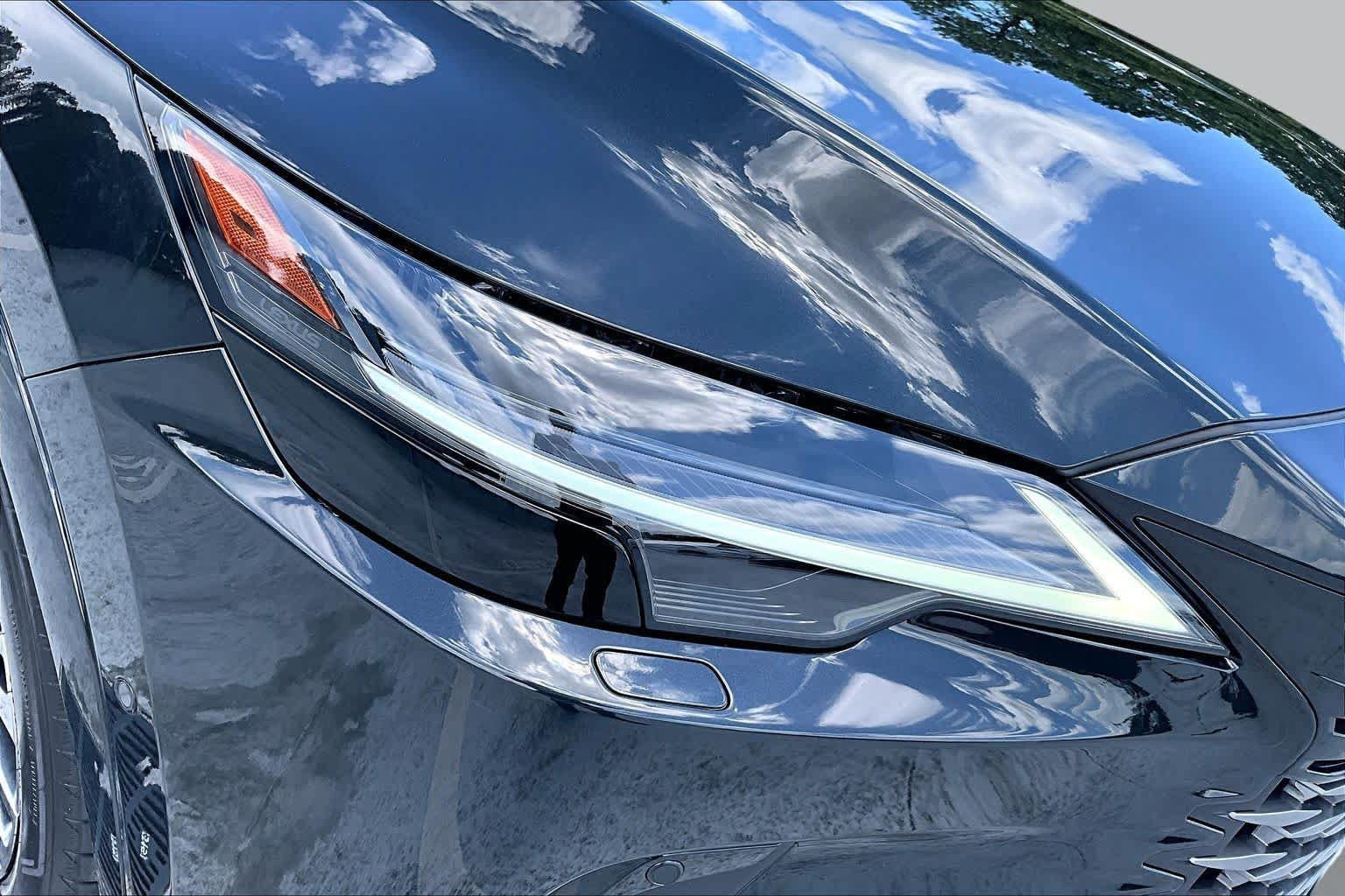 Used 2025 Lexus RX 450h AWD w/ Convenience Package image 28
