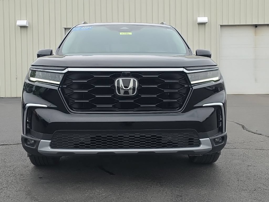 Certified 2025 Honda Pilot Elite image 2
