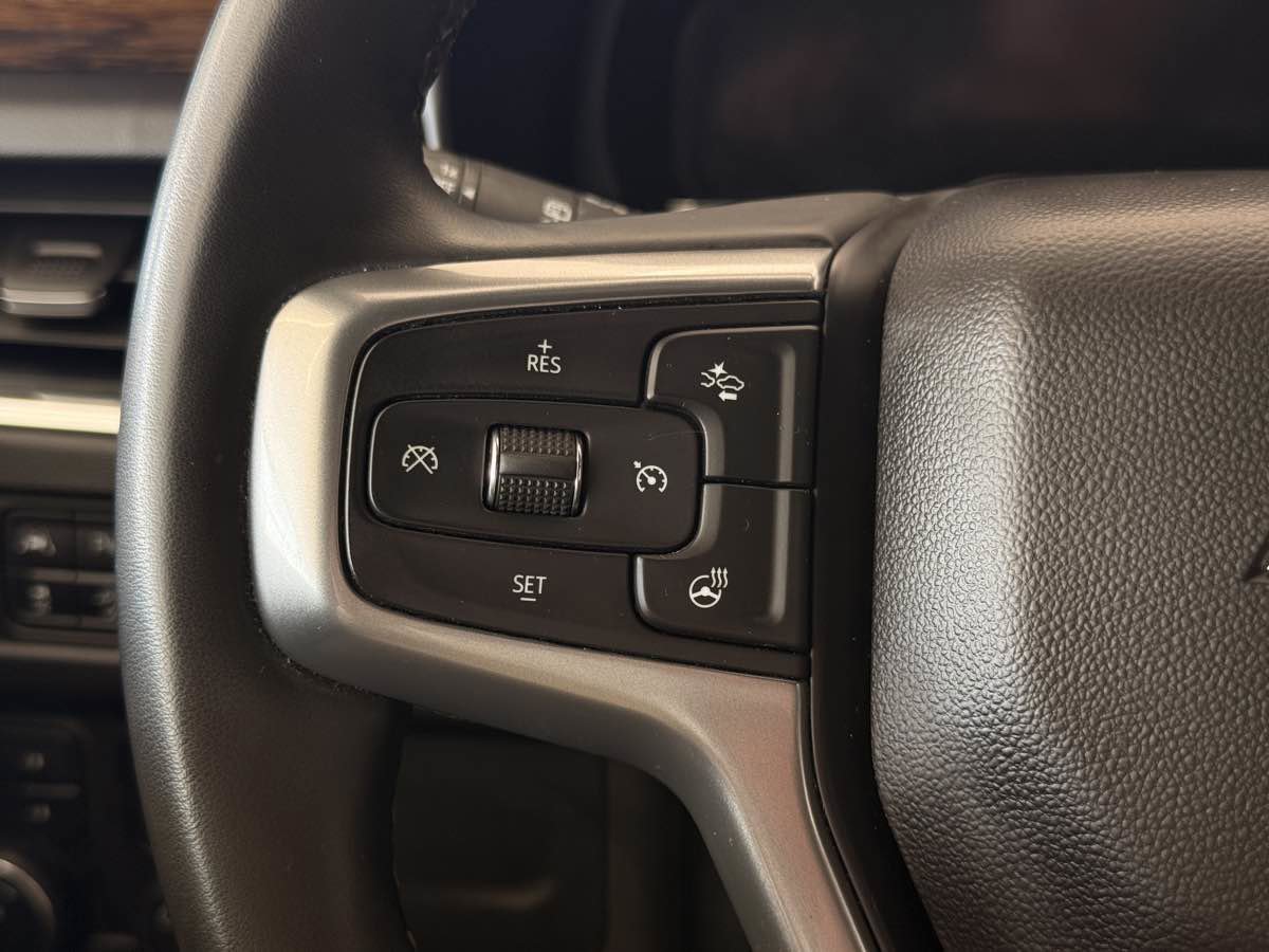 Used 2023 Chevrolet Suburban Premier image 52