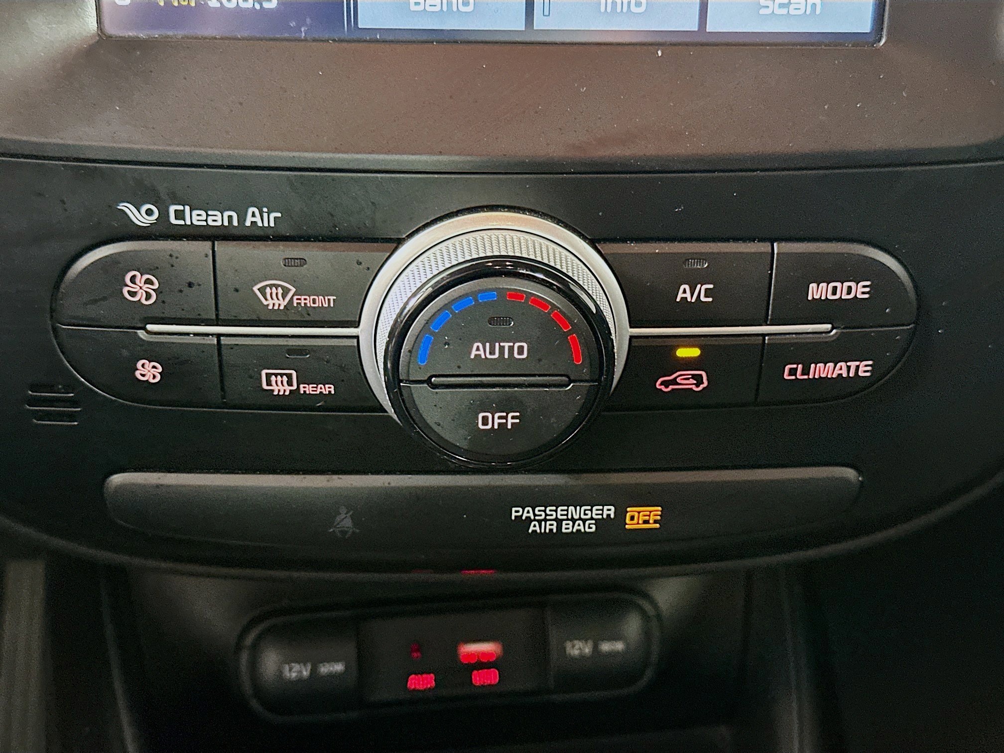 Used 2018 Kia Soul + FWD image 23