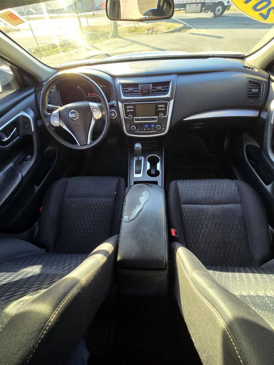 Used 2016 Nissan Altima 2.5 SV FWD image 27