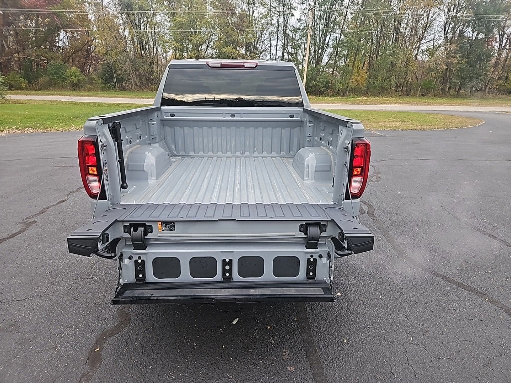 Used 2024 GMC Sierra 1500 Elevation image 14