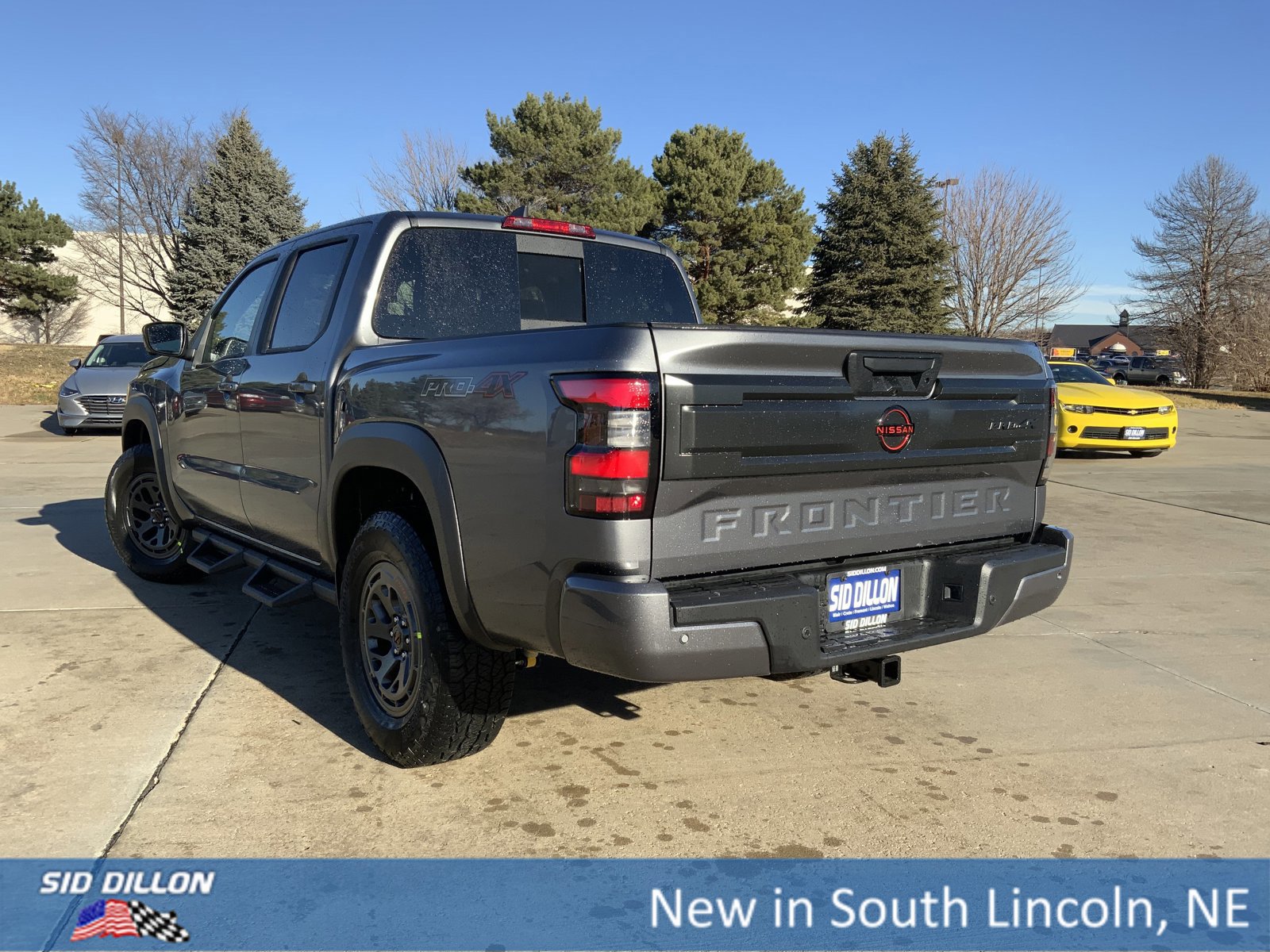 New 2026 Nissan Frontier PRO-4X w/ Pro-4x Convenience Package image 3