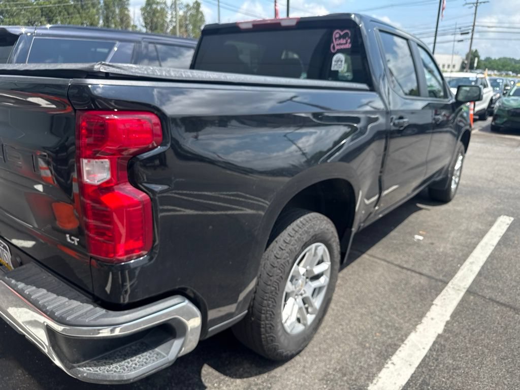 Used 2025 Chevrolet Silverado 1500 LT AWD/4WD image 5