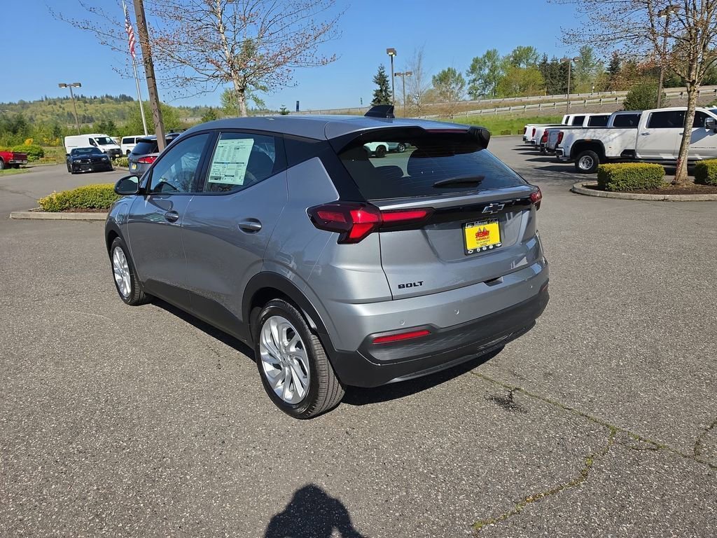 New 2027 Chevrolet Bolt LT w/ Comfort Package FWD image 4